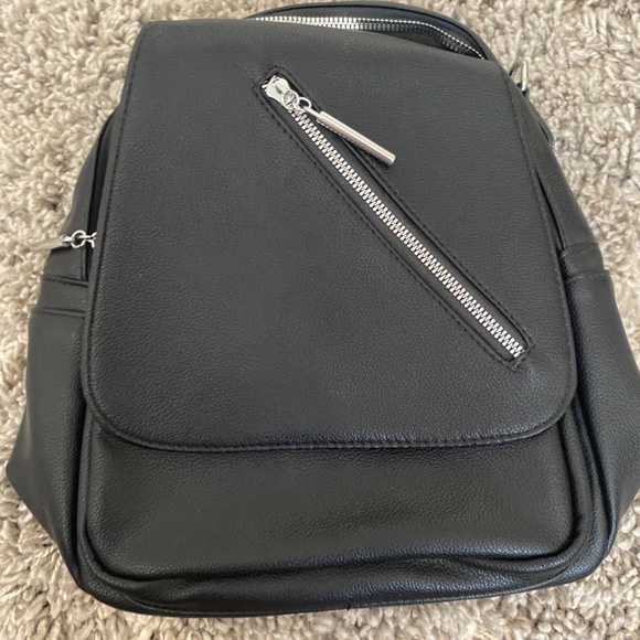 Black mini backpack - Picture 4 of 5